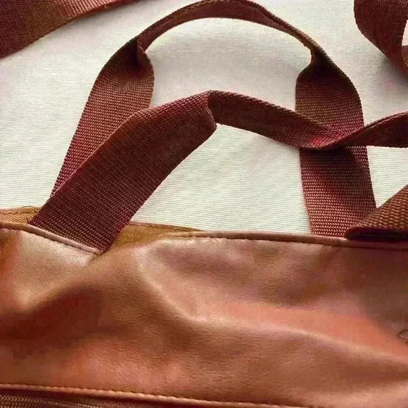 Disney Winnie The Pooh & Friends
Brown Tote Bag Used. Good condition - Picture 5 of 11